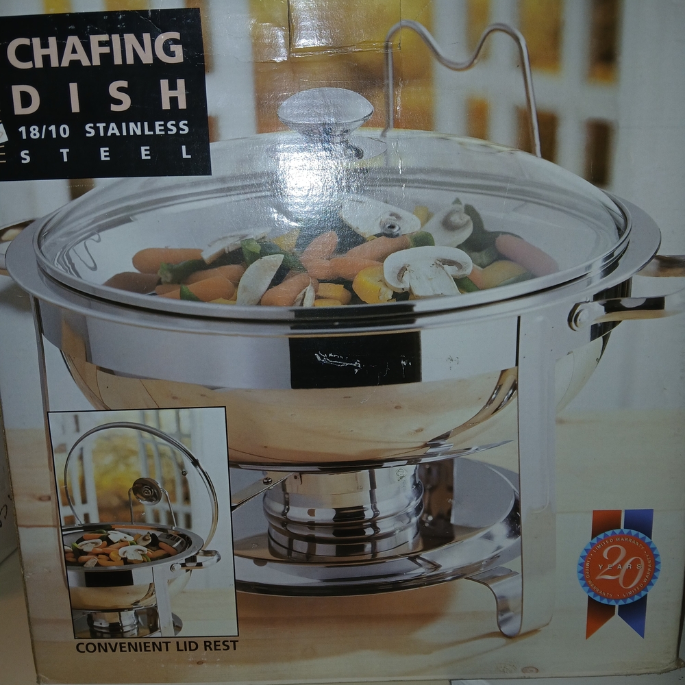 Elegant Stainless Steel Chafing Dish with Glass Lid